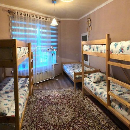 Atyraū Hostel Arzy מראה חיצוני תמונה