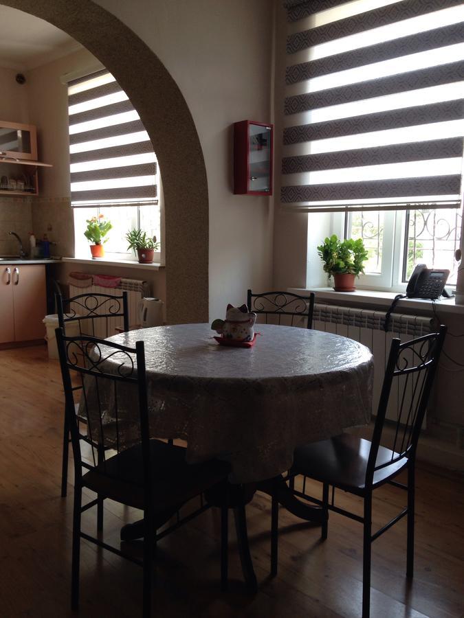 Atyraū Hostel Arzy מראה חיצוני תמונה